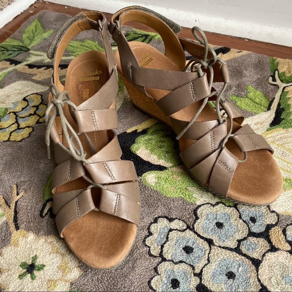 CLARKS // Lace Up Wedges